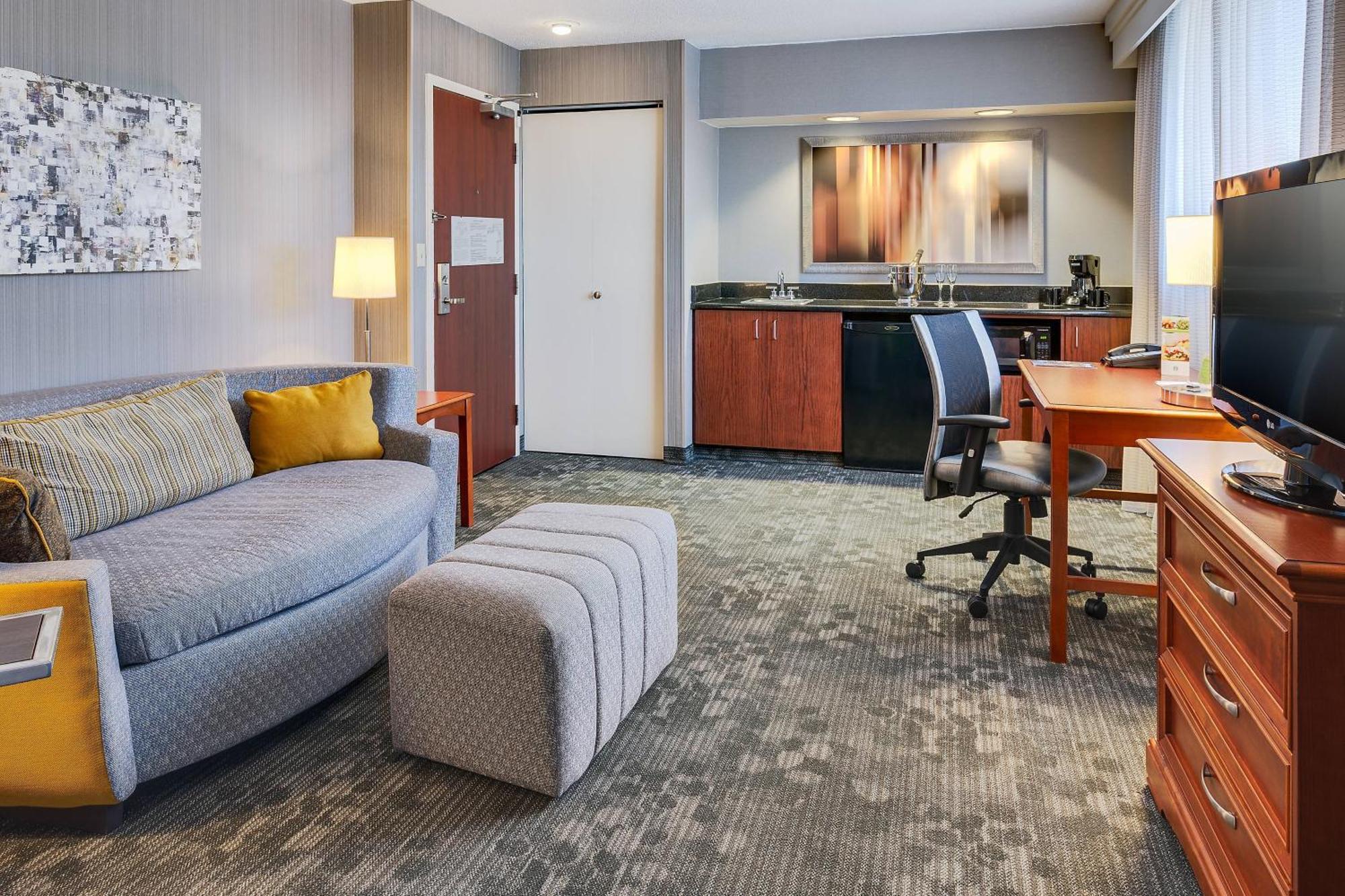 Courtyard Hartford Cromwell Hotell Exteriör bild