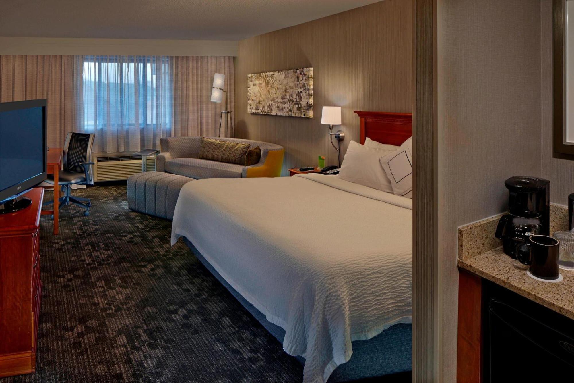 Courtyard Hartford Cromwell Hotell Exteriör bild